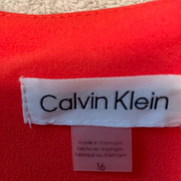 Calvin Klein - Picture 3 of 3